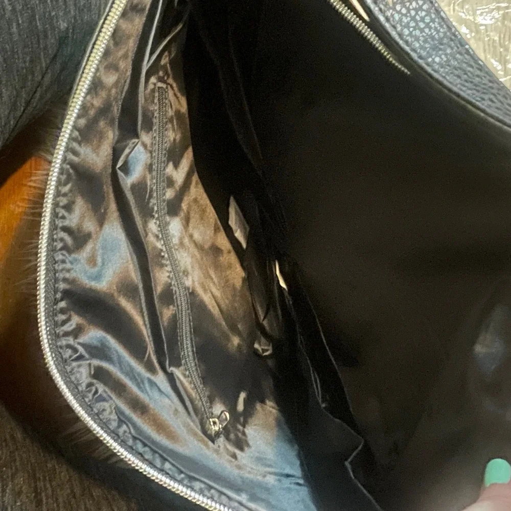 NWT Fresh & Floral Casual Goingout Faux Leather‎ 2 in 1 Backpack Tote Bag Black